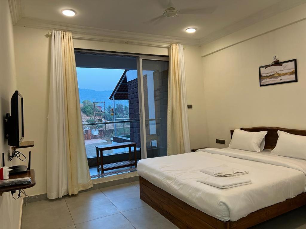 Harnai Coastal Bay Beach Resort מראה חיצוני תמונה