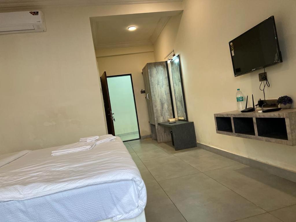 Harnai Coastal Bay Beach Resort מראה חיצוני תמונה