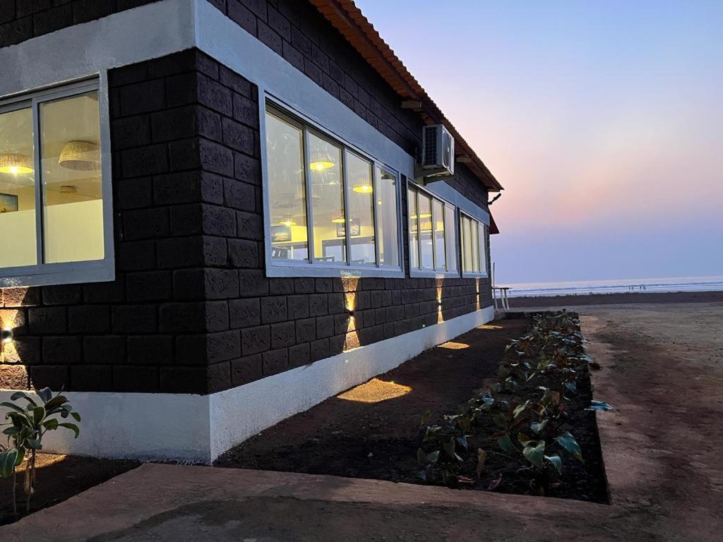 Harnai Coastal Bay Beach Resort מראה חיצוני תמונה